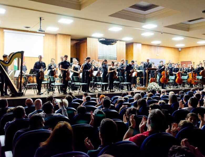 A REVIEW OF THE OPENING OF SEASON CONCERT OF THE JOIS ORCHESTRA. (A post by Clara Ordóñez)